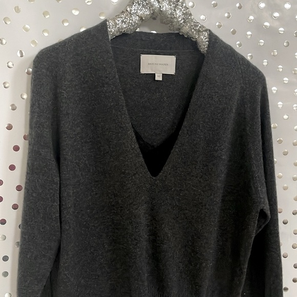 Brochu Walker Pullover ~ - Picture 6 of 15